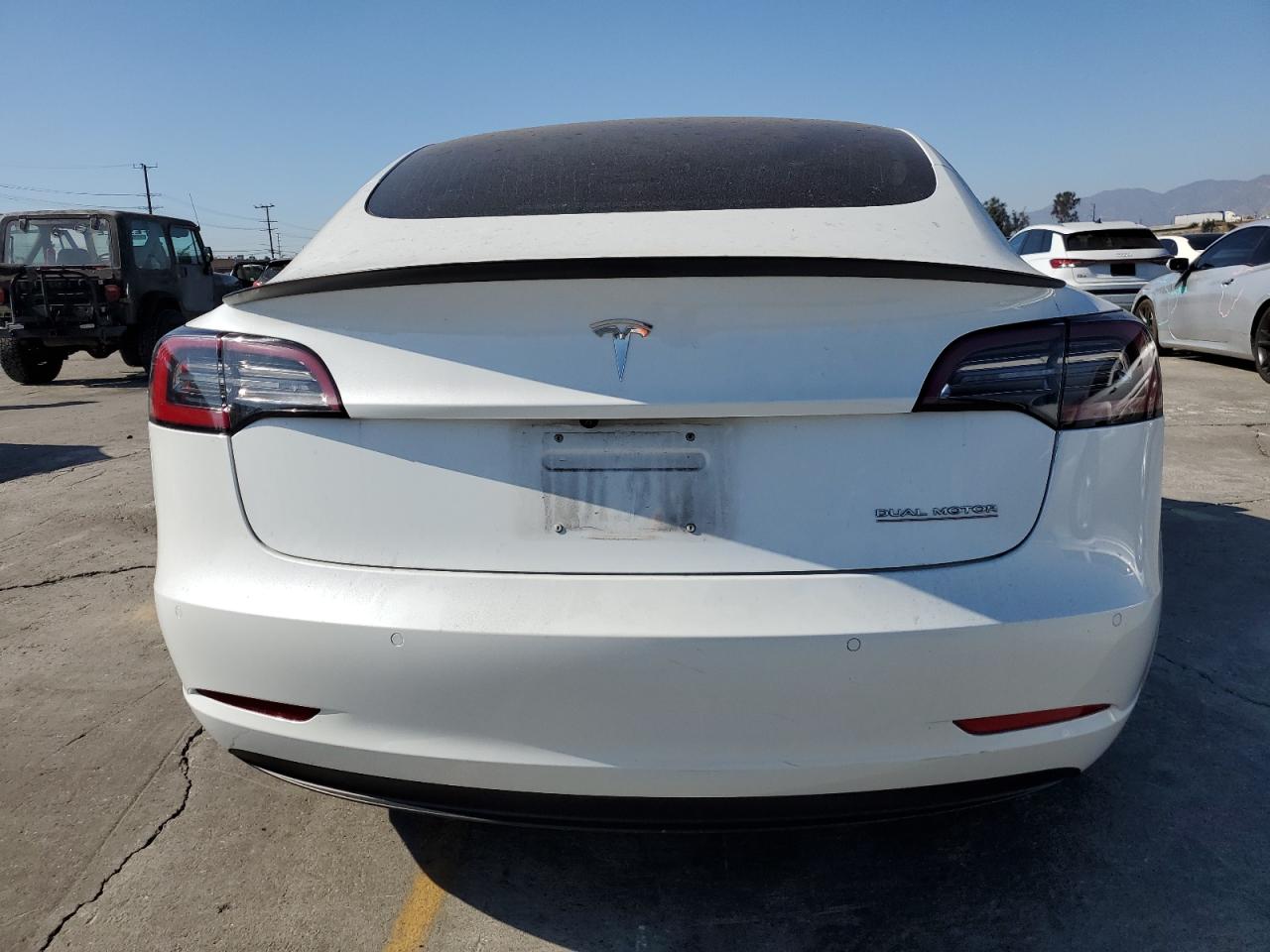 2018 Tesla Model 3 VIN: 5YJ3E1EB7JF084271 Lot: 85590185