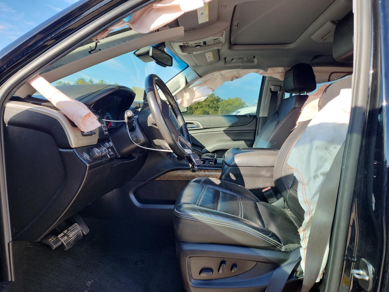 2019 GMC Yukon Xl Denali VIN: 1GKS2HKJ8KR100650 Lot: 86258465