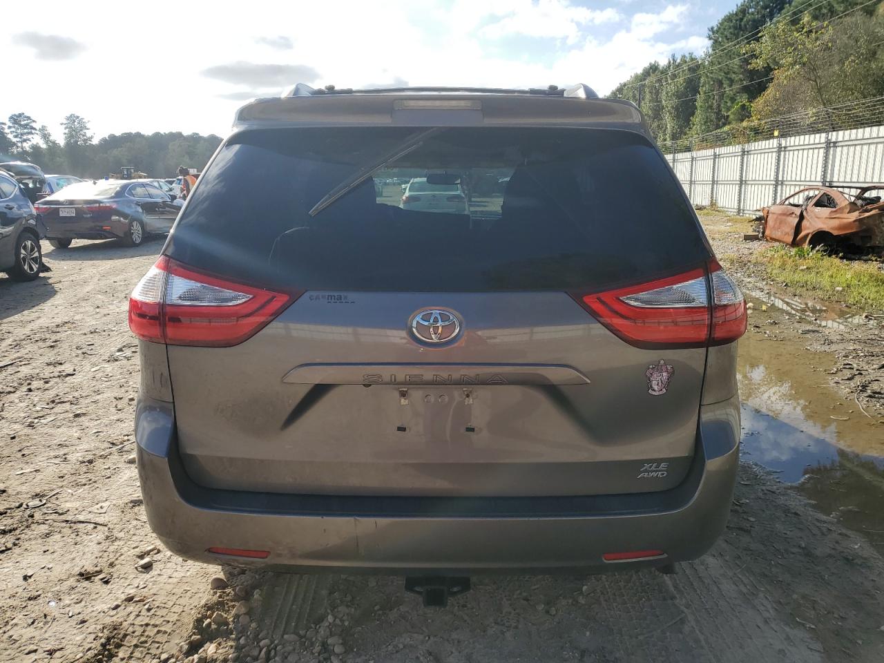 2017 Toyota Sienna Xle VIN: 5TDDZ3DC0HS168369 Lot: 84734265