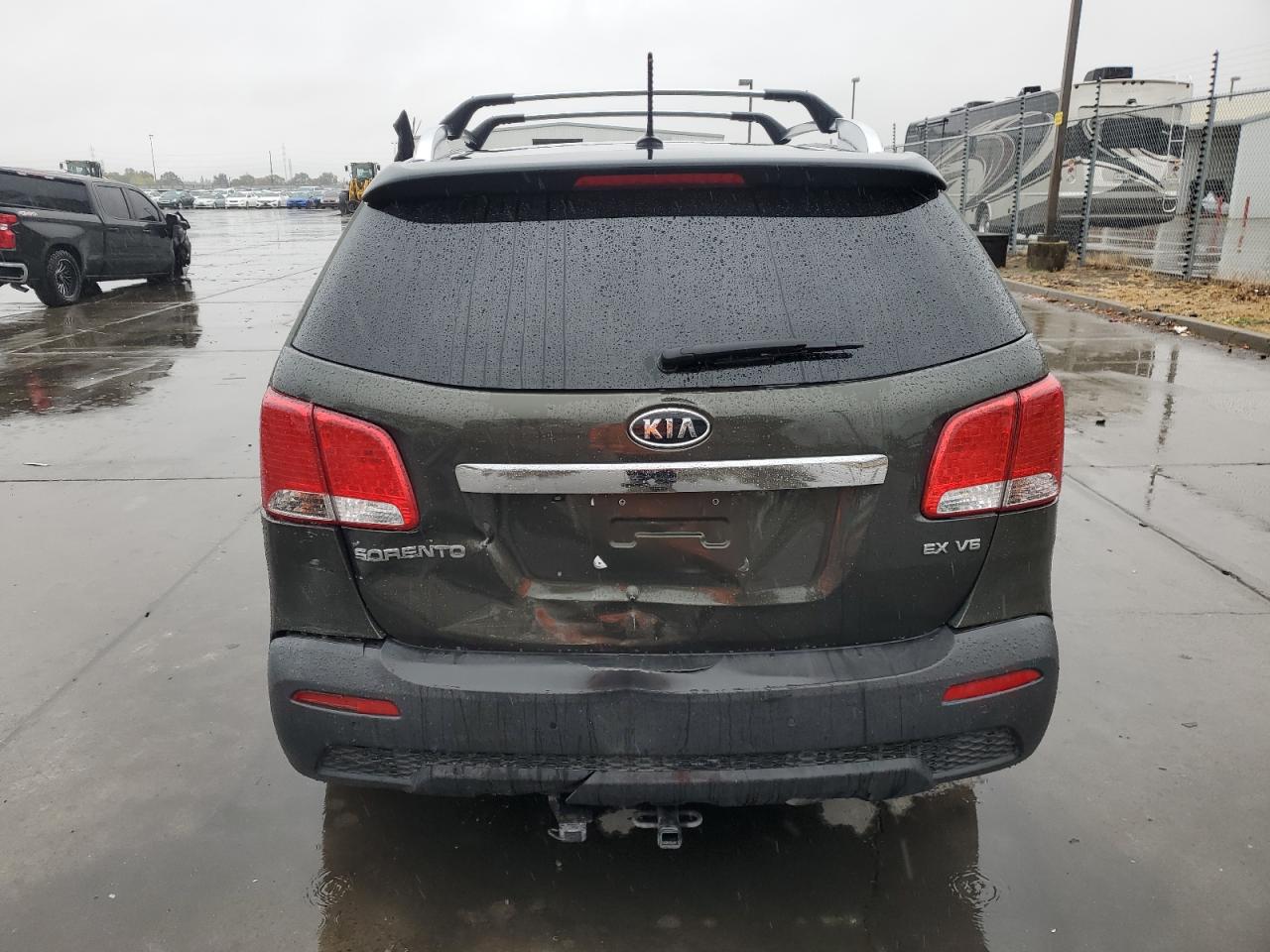 2011 Kia Sorento Ex VIN: 5XYKUDA22BG164481 Lot: 84825695