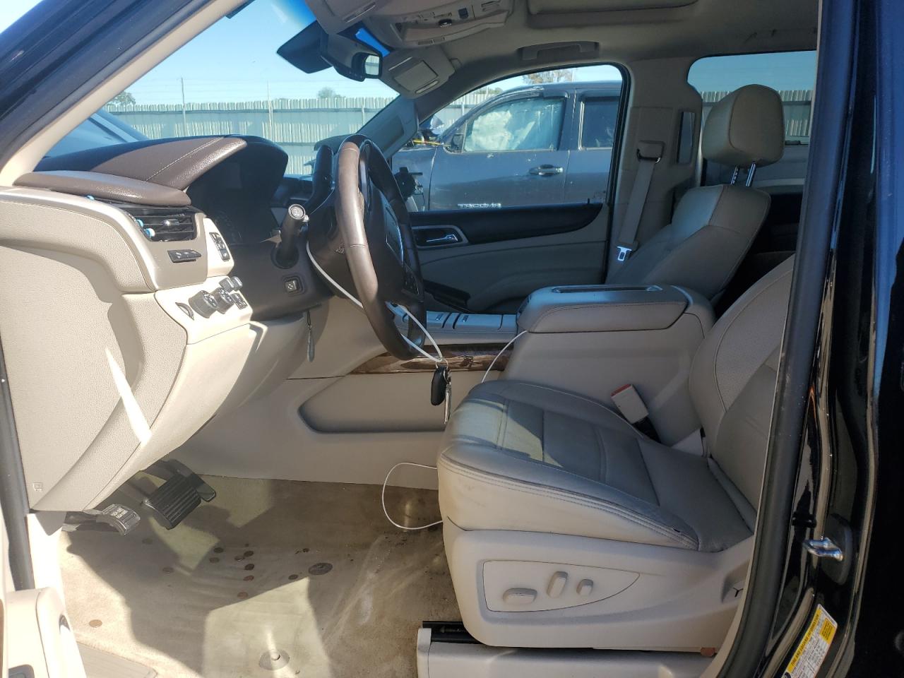 2015 GMC Yukon Denali VIN: 1GKS2CKJ7FR145622 Lot: 90977965