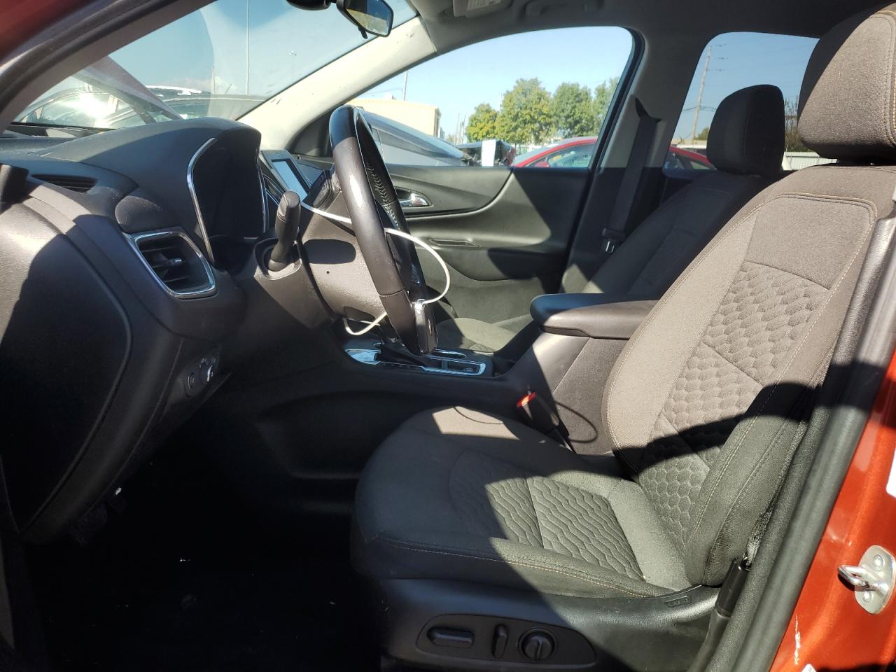 2020 Chevrolet Equinox Lt VIN: 2GNAXKEV2L6265313 Lot: 84401535