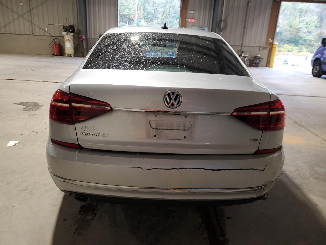 2017 Volkswagen Passat Se VIN: 1VWBT7A32HC084458 Lot: 87203455