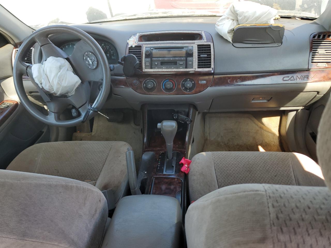 2003 Toyota Camry Le VIN: 4T1BF32K73U554801 Lot: 81187395