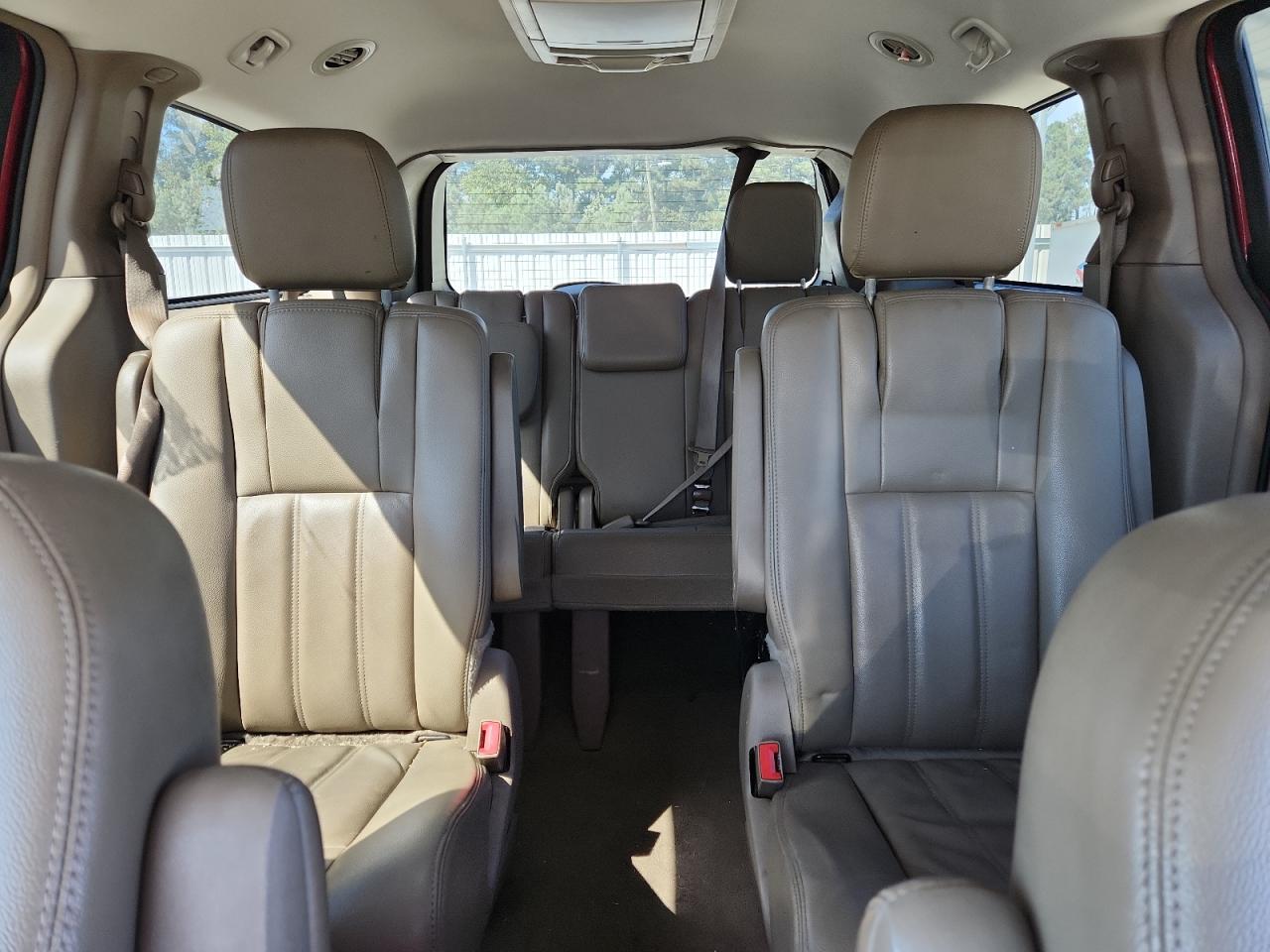 2016 Chrysler Town & Country Touring VIN: 2C4RC1BG5GR230390 Lot: 84900905