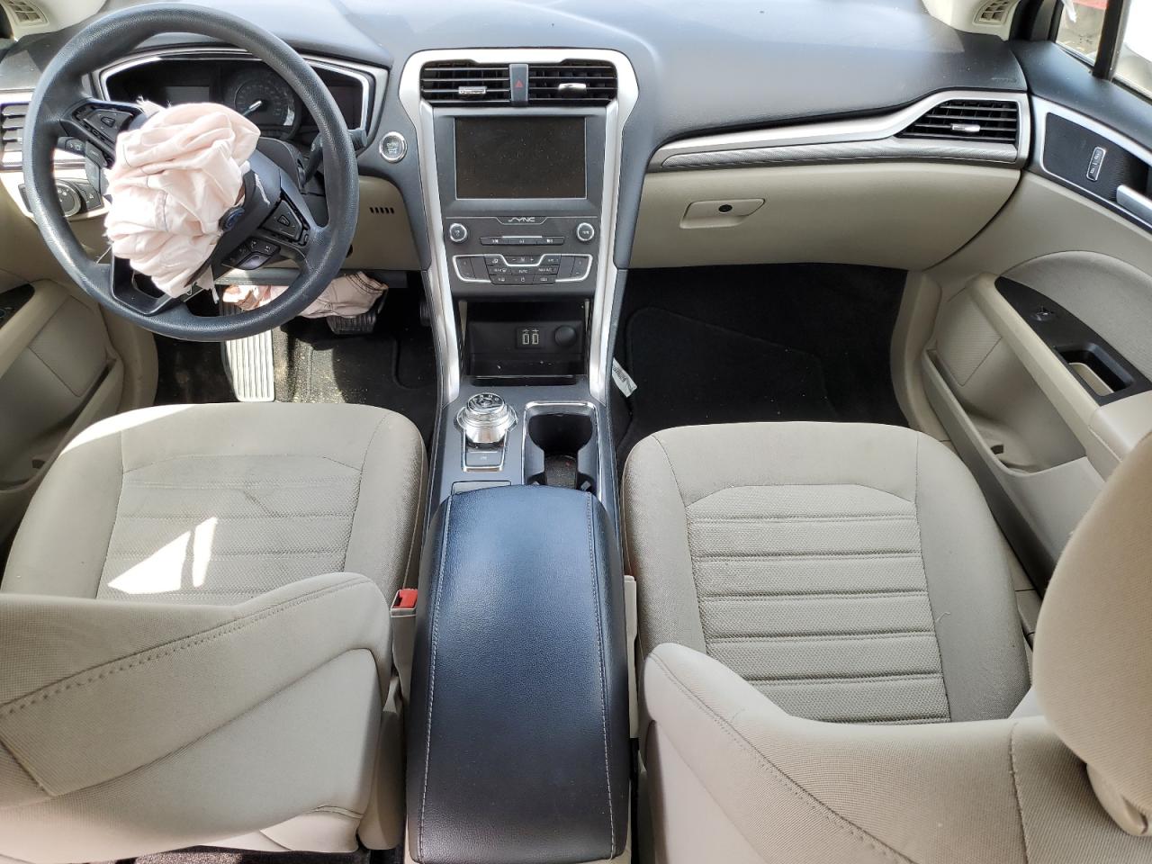 2020 Ford Fusion Se VIN: 3FA6P0HDXLR234220 Lot: 89499345