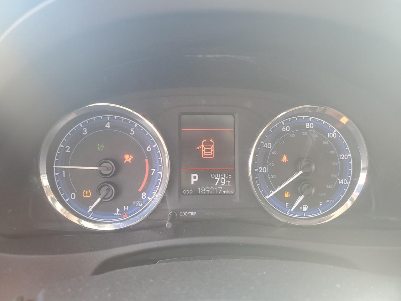 2017 Toyota Corolla L VIN: 5YFBURHE1HP605566 Lot: 86124705