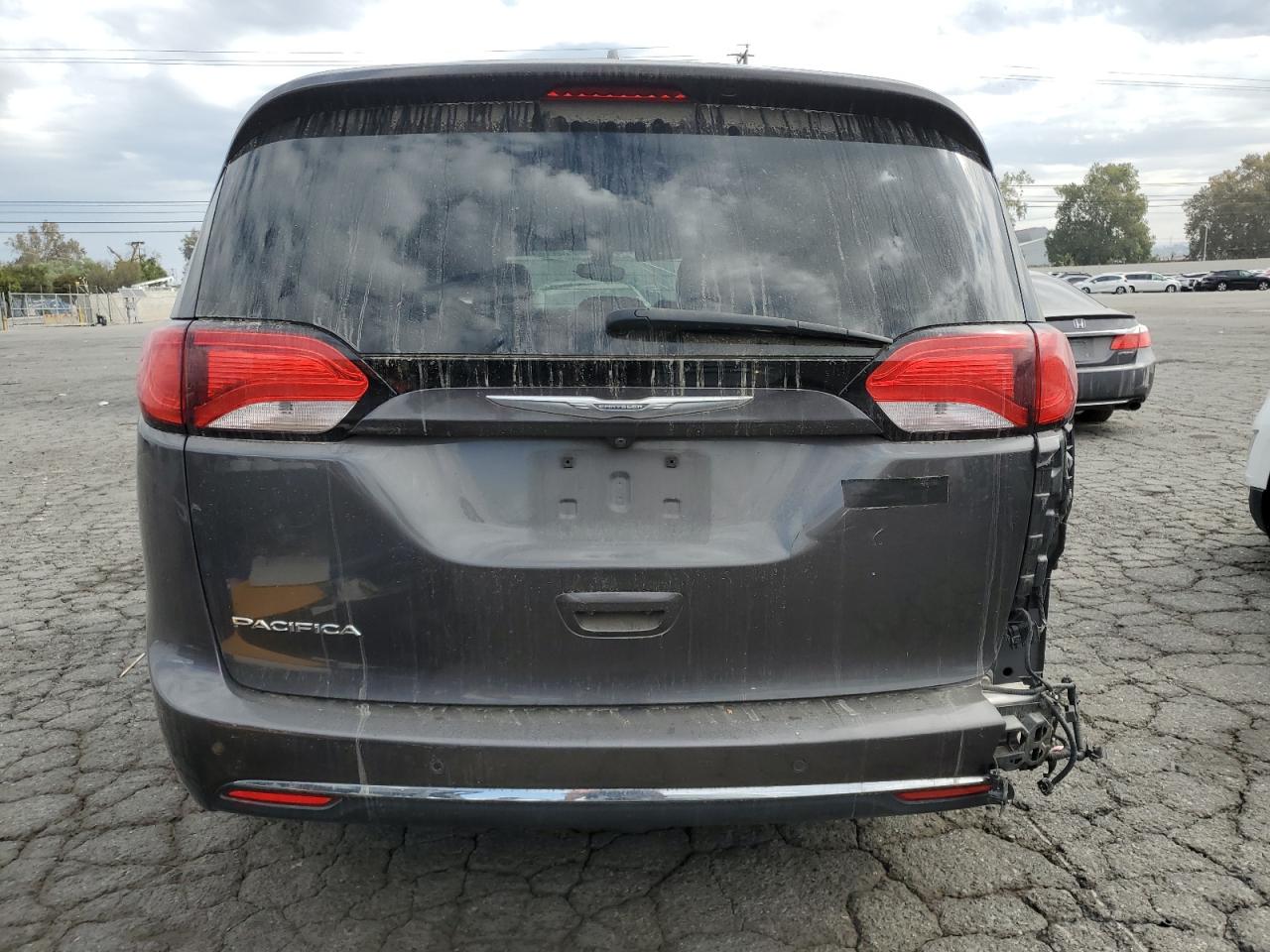 2017 Chrysler Pacifica Touring L VIN: 2C4RC1BG9HR532606 Lot: 85741485