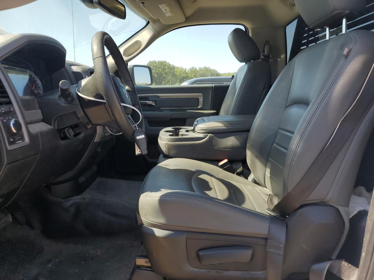2020 Ram 1500 Classic Tradesman VIN: 3C6JR6DG0LG290431 Lot: 84483275