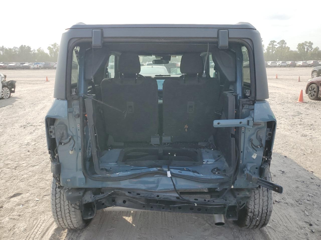 2022 Ford Bronco Base VIN: 1FMDE5AH9NLB10129 Lot: 89722855