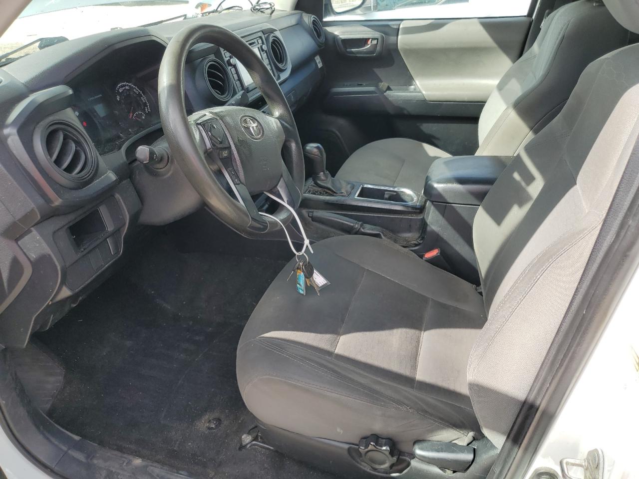 2017 Toyota Tacoma Access Cab VIN: 5TFRX5GN7HX087898 Lot: 84563675