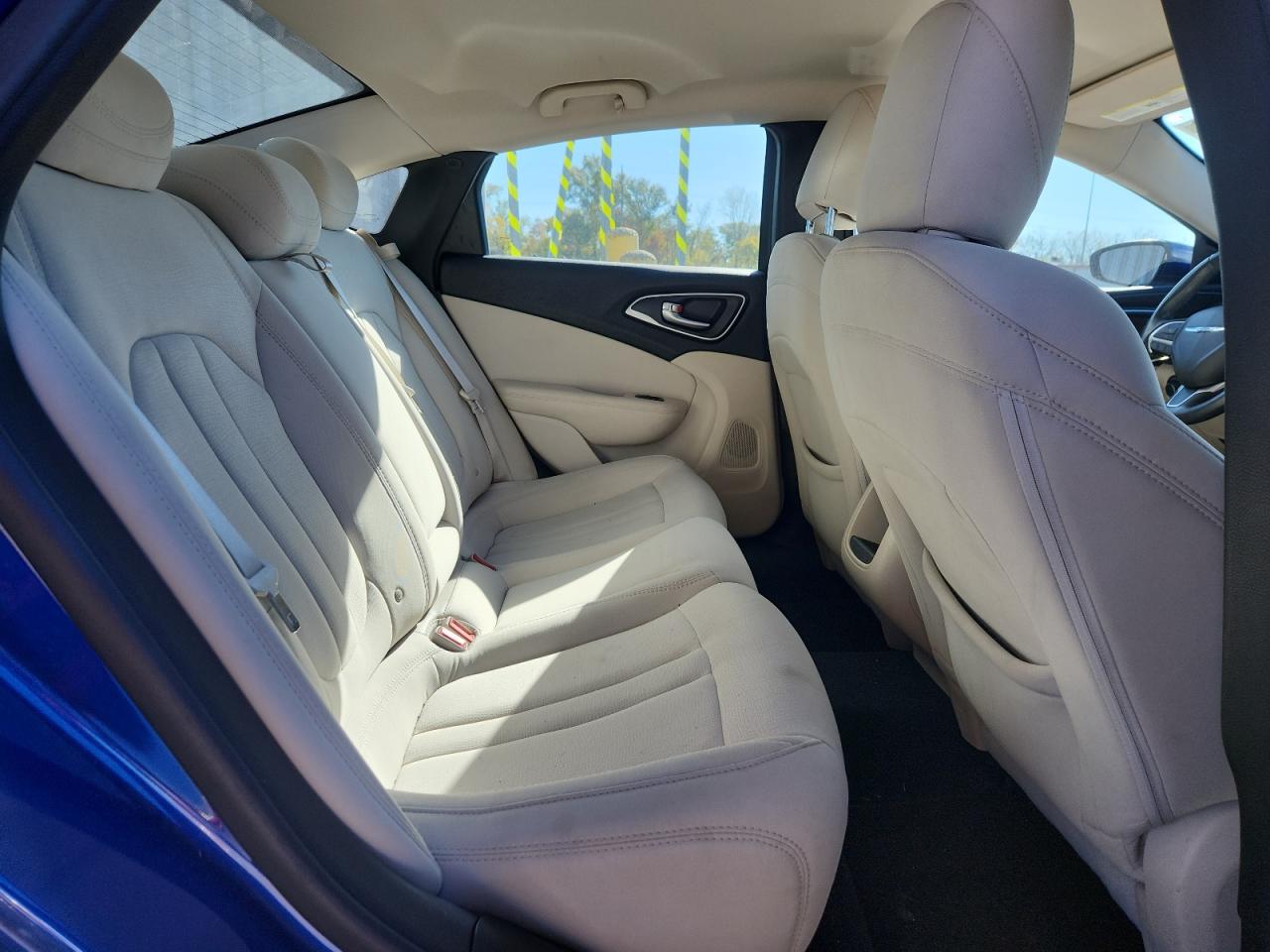 2015 Chrysler 200 Limited VIN: 1C3CCCAB9FN507923 Lot: 85739235