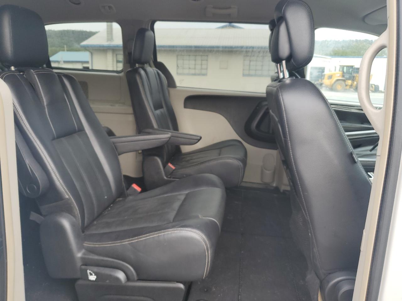 2013 Chrysler Town & Country Touring VIN: 2C4RC1BG3DR583092 Lot: 85659605