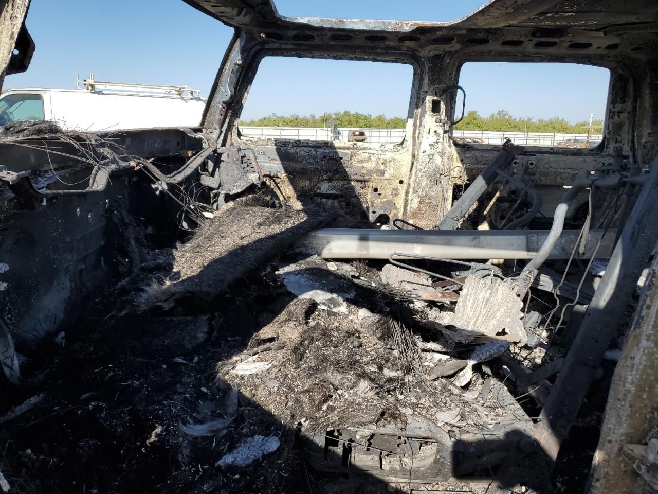 2003 Hummer H2 VIN: 5GRGN23U03H142251 Lot: 82373385