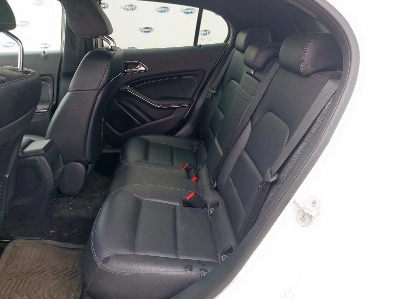 2015 MERCEDES-BENZ GLA200 SPORT CDI AUTO 