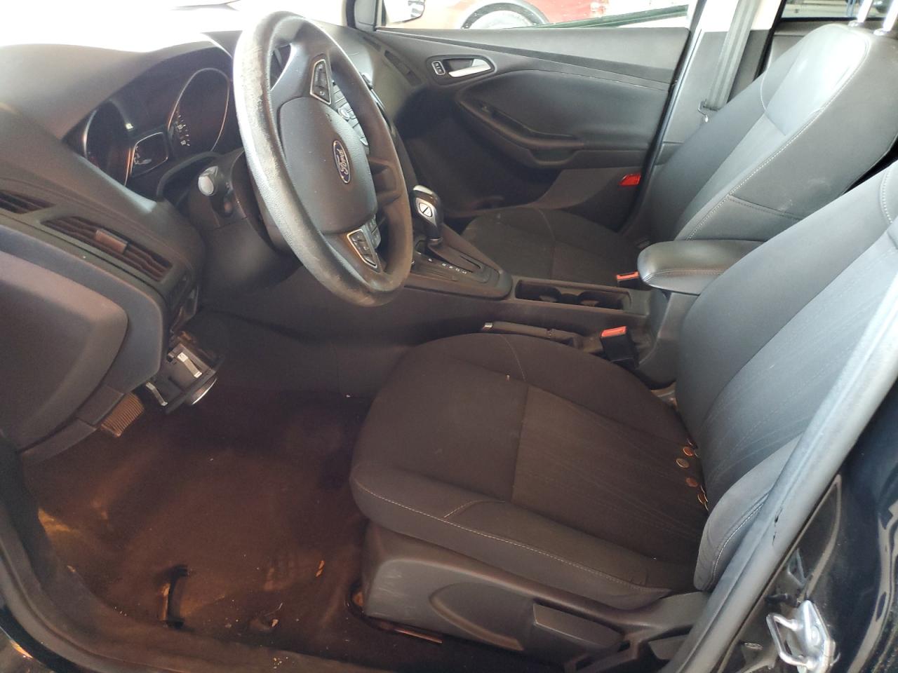 2016 Ford Focus Se VIN: 1FADP3K21GL395754 Lot: 82310645