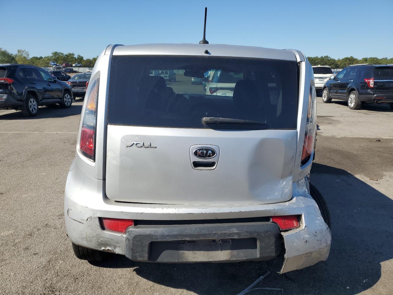 2011 Kia Soul + VIN: KNDJT2A26B7705452 Lot: 84228135