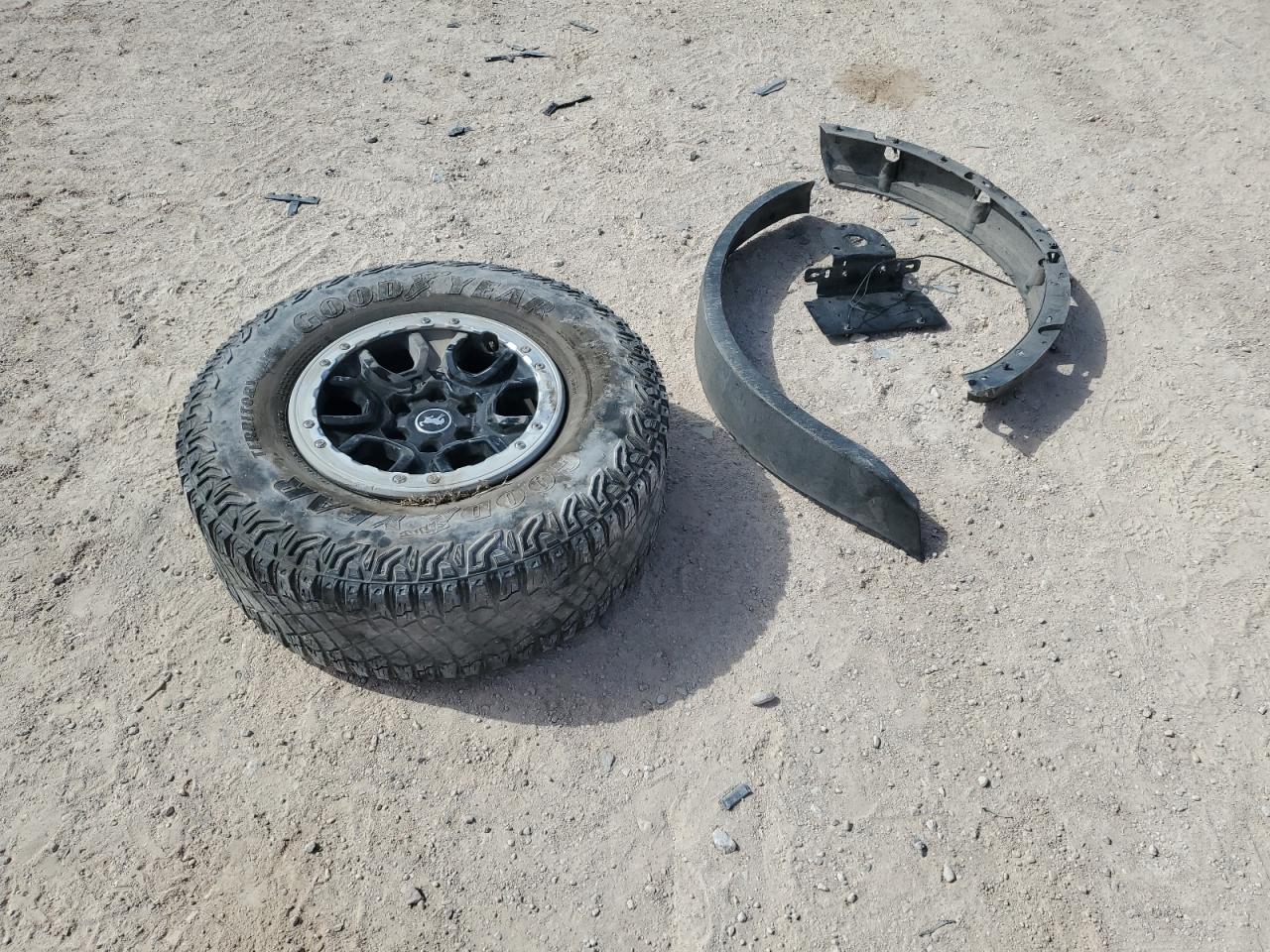 2021 Ford Bronco Base VIN: 1FMEE5DP3MLA93978 Lot: 86152735