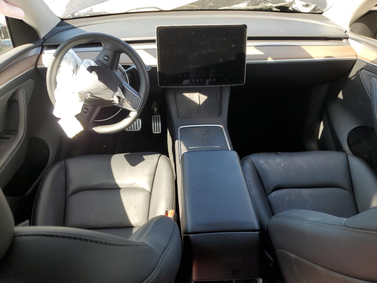 2024 Tesla Model Y VIN: 7SAYGDEFXRF127181 Lot: 86166135