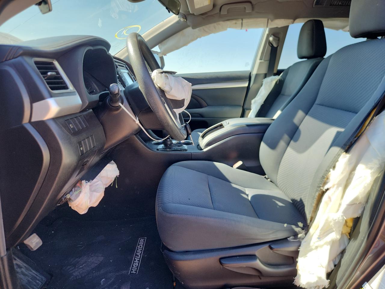 2019 Toyota Highlander Le VIN: 5TDZZRFHXKS313474 Lot: 90893305