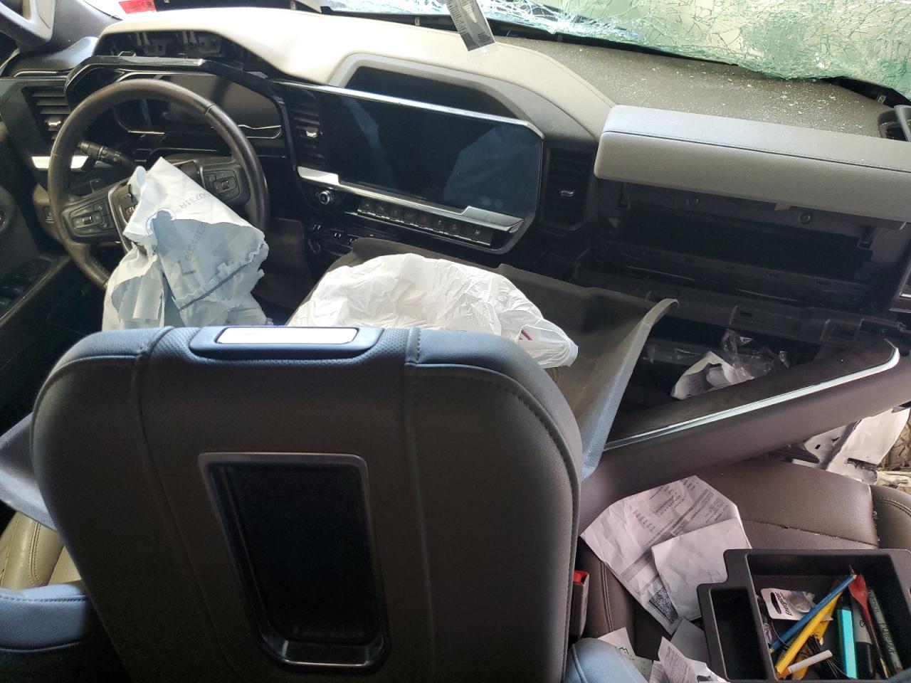 2022 GMC Sierra K1500 Slt VIN: 3GTUUDEL3NG666515 Lot: 84876315