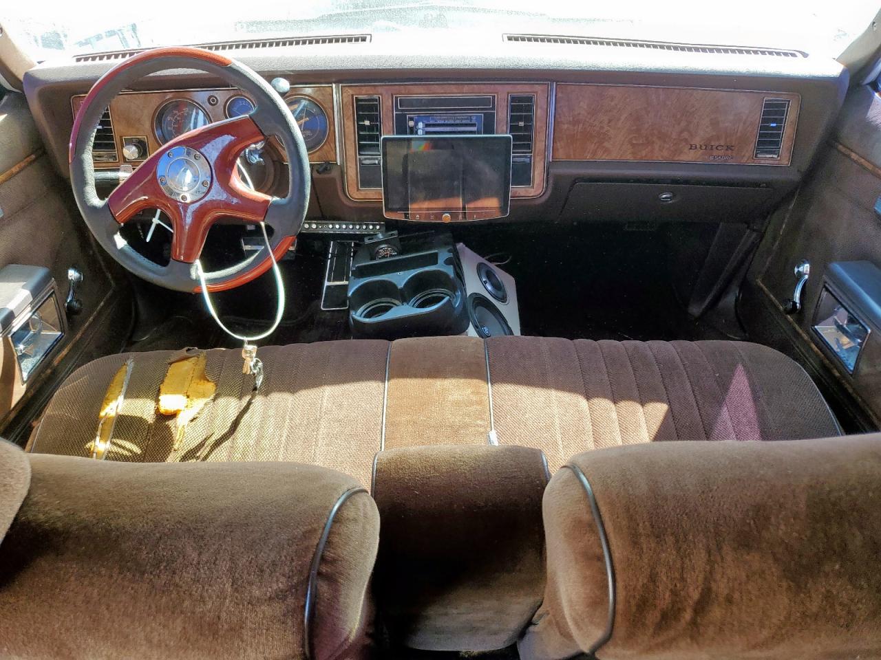 1983 Buick Lesabre Custom VIN: 1G4AN69AXDX431605 Lot: 85869015