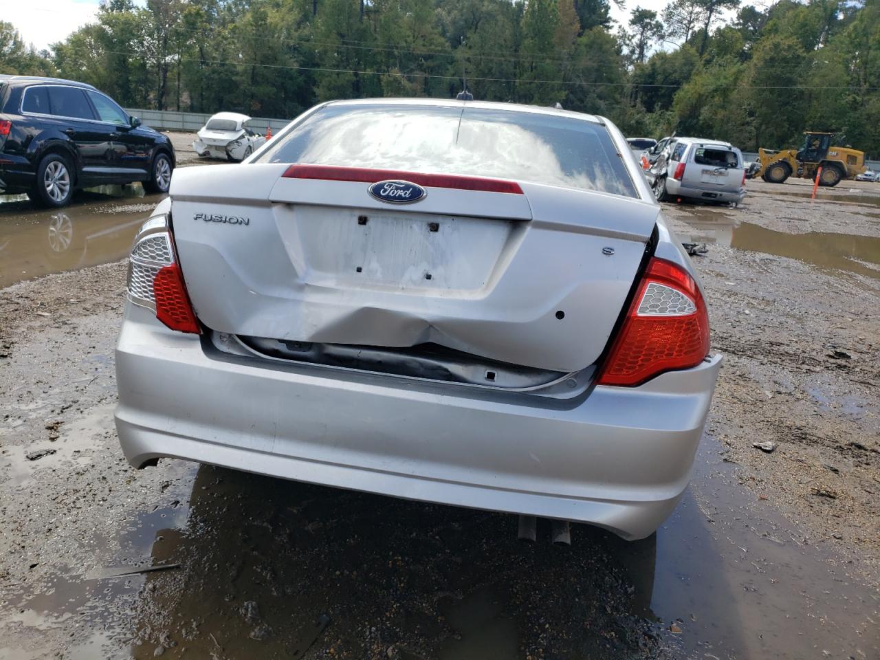 2011 Ford Fusion S VIN: 3FAHP0GA9BR239875 Lot: 82220545