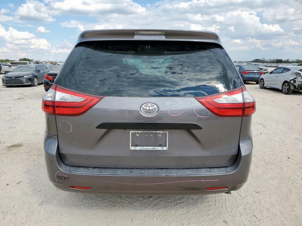 2017 Toyota Sienna VIN: 5TDZZ3DCXHS856918 Lot: 82351055