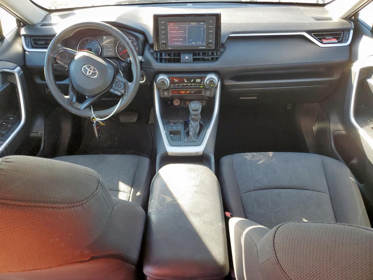 2020 Toyota Rav4 Xle VIN: 2T3W1RFV0LC045987 Lot: 90997045