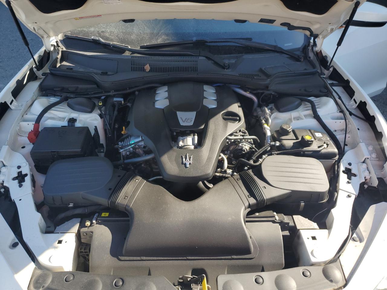 2018 Maserati Ghibli VIN: ZAM57XSA7J1303039 Lot: 84916305