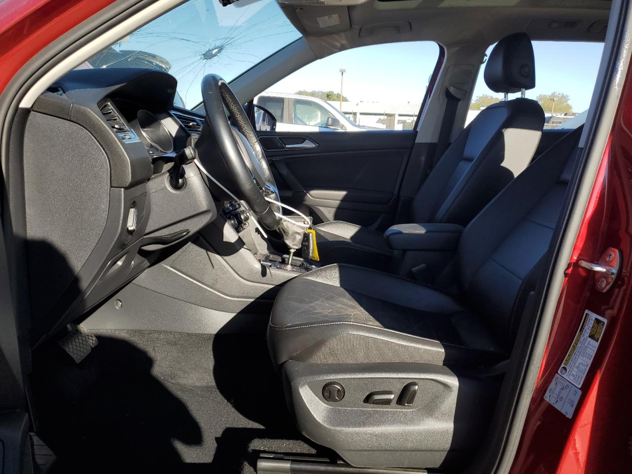 2018 Volkswagen Tiguan Se VIN: 3VV2B7AX1JM075779 Lot: 82317055