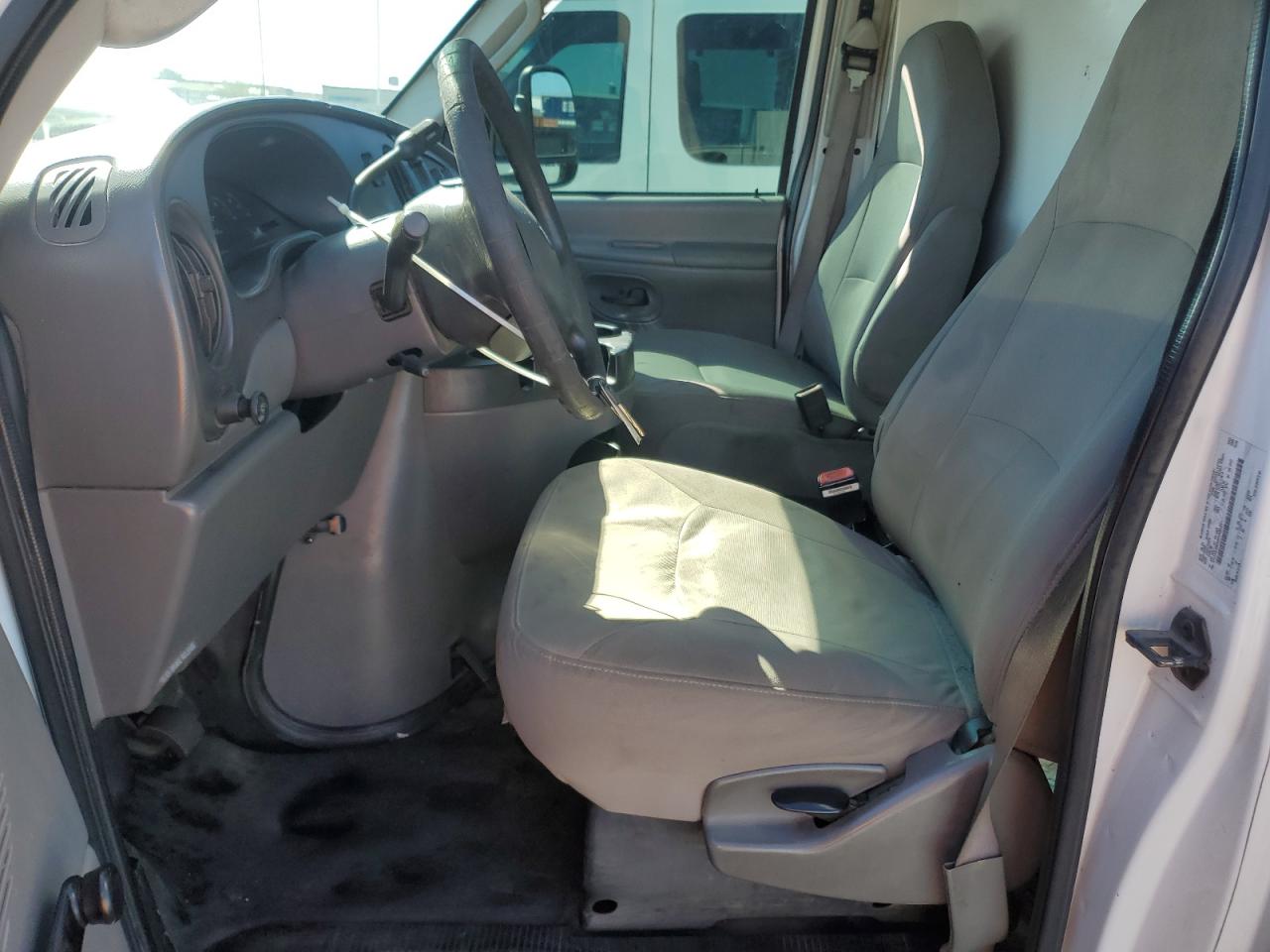 2006 Ford E450 Utility / Service Van VIN: 1FDXE45P86HA51331 Lot: 89667695