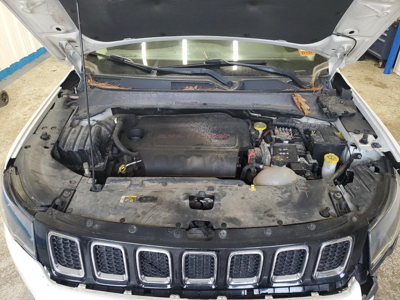 2018 Jeep Compass Sport VIN: 3C4NJDAB5JT303080 Lot: 82398815