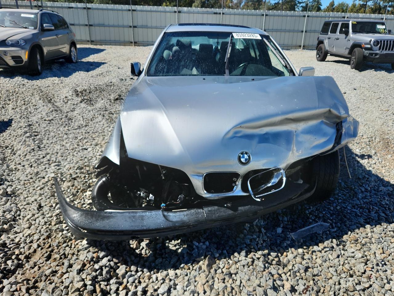 Фото: WBADE5328WBV95378