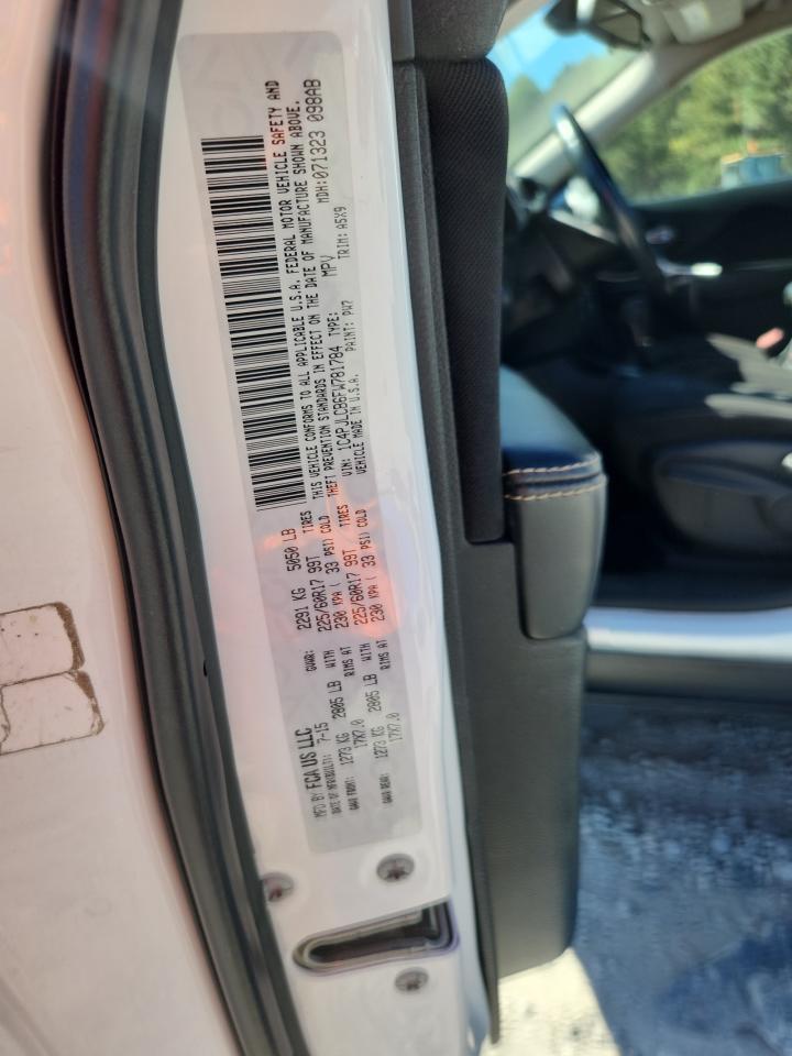 2015 Jeep Cherokee Latitude VIN: 1C4PJLCB6FW781784 Lot: 82654875