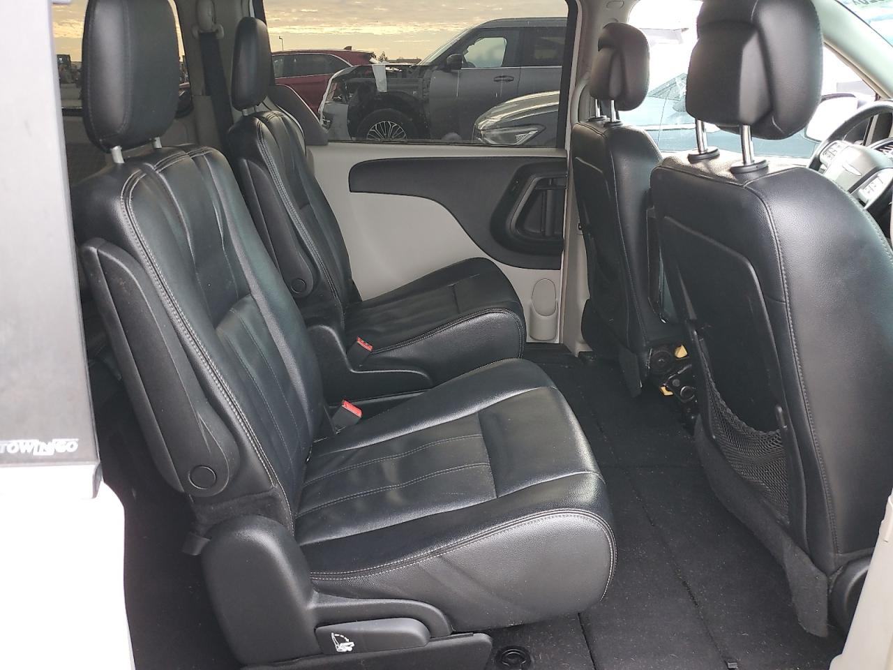 2014 Chrysler Town & Country Touring VIN: 2C4RC1BG3ER210989 Lot: 86330325