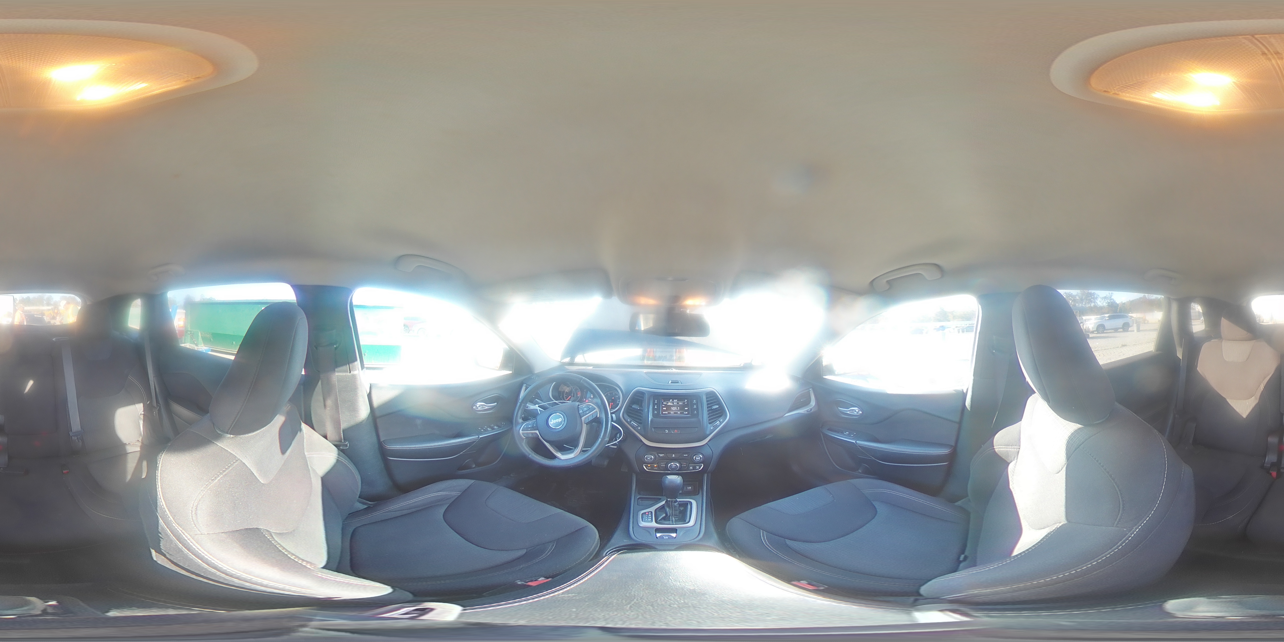 2016 Jeep Cherokee Latitude VIN: 1C4PJLCB9GW295178 Lot: 89824255