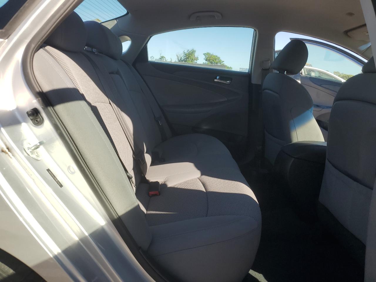 2014 Hyundai Sonata Gls VIN: 5NPEB4AC7EH812423 Lot: 85829385