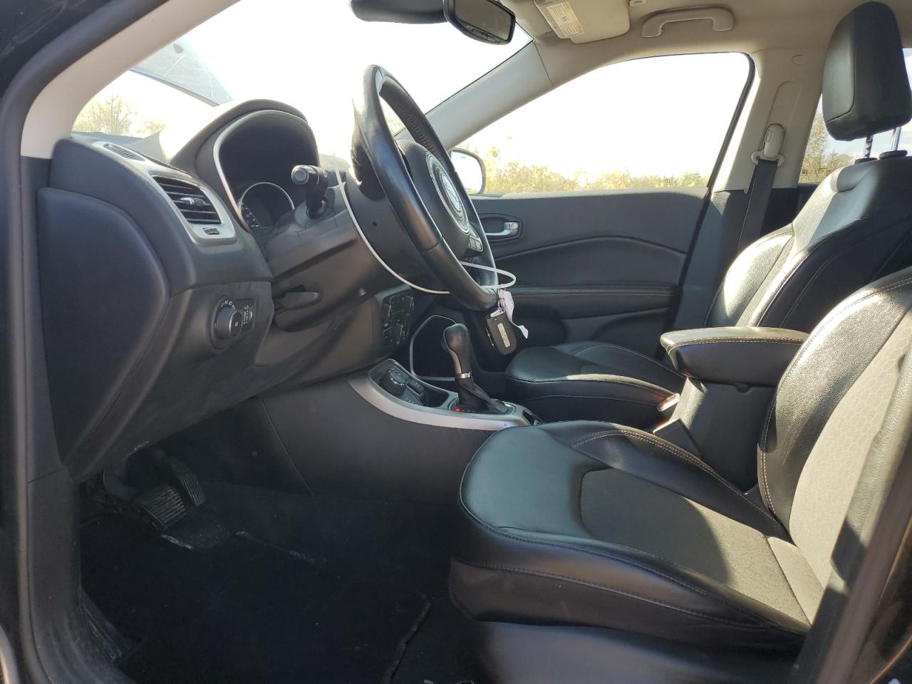 2017 Jeep Compass Latitude VIN: 3C4NJDBB4HT597418 Lot: 82307965