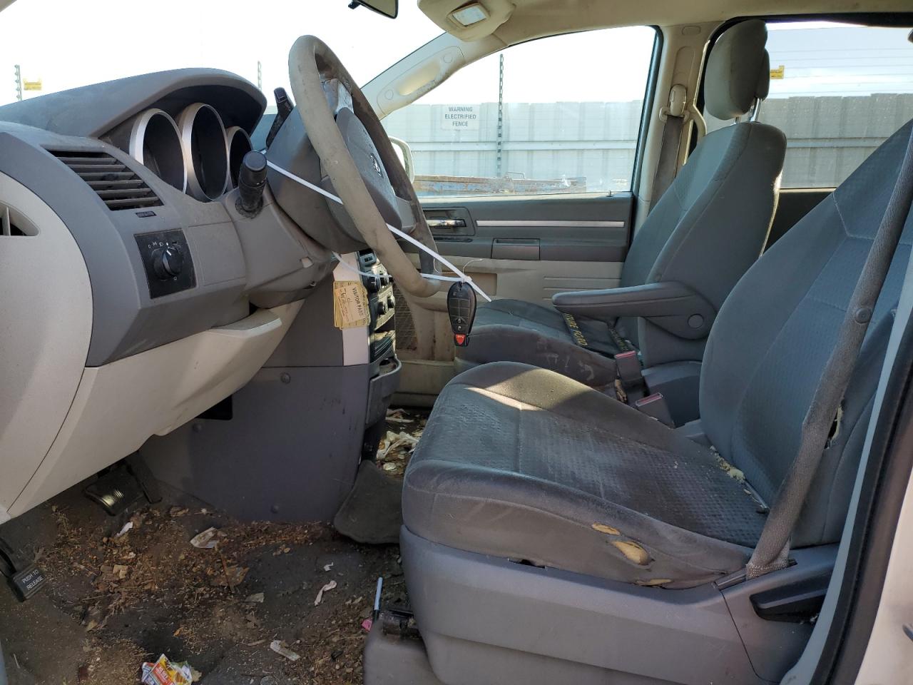 2010 Dodge Grand Caravan Se VIN: 2D4RN4DE2AR335115 Lot: 81961505