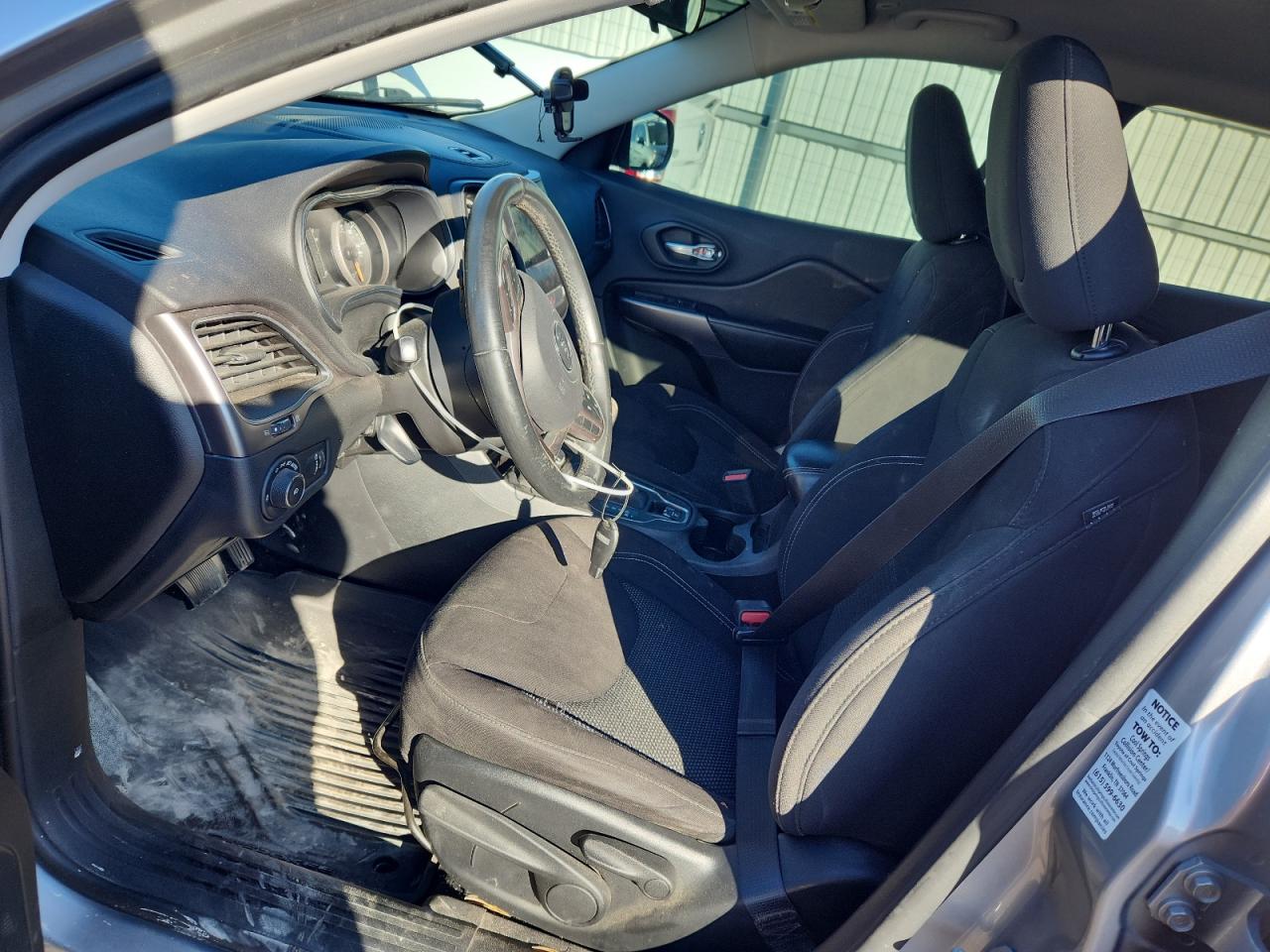 2019 Jeep Cherokee Latitude VIN: 1C4PJMCBXKD395039 Lot: 86675285