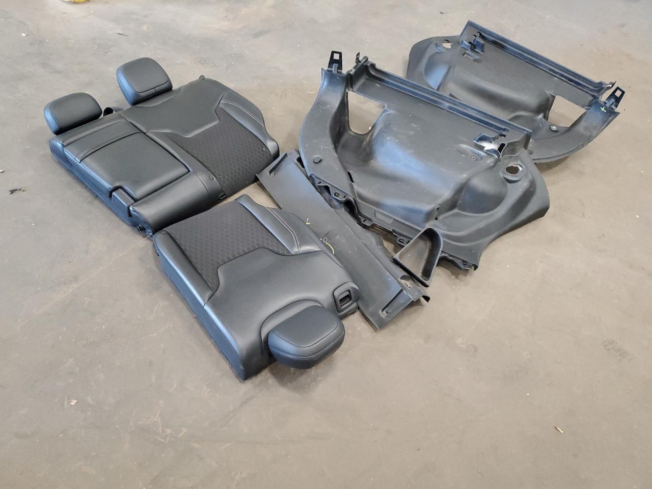 2018 Jeep Compass Latitude VIN: 3C4NJDBB1JT393357 Lot: 82258645