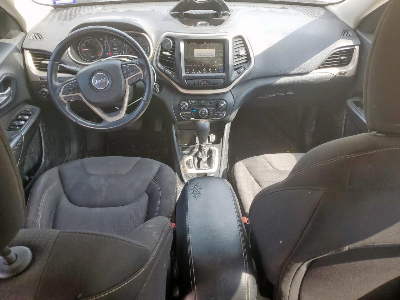 2015 Jeep Cherokee Latitude VIN: 1C4PJLCB8FW762198 Lot: 90116565