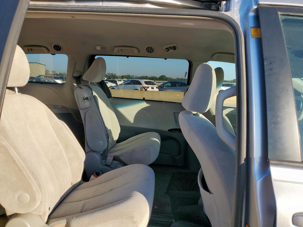 2012 Toyota Sienna Le VIN: 5TDKK3DC2CS270793 Lot: 85106675