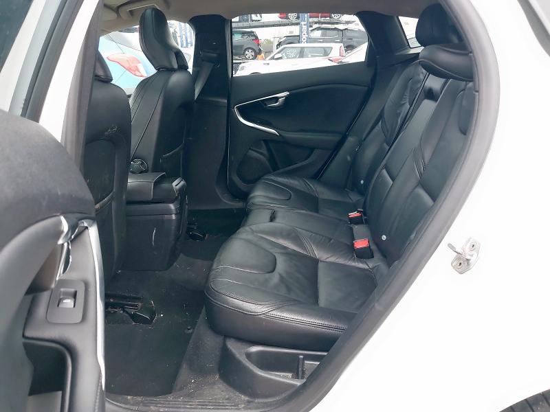 2014 VOLVO V40 D3 SE LUX NAV 5DR GEARTRONIC