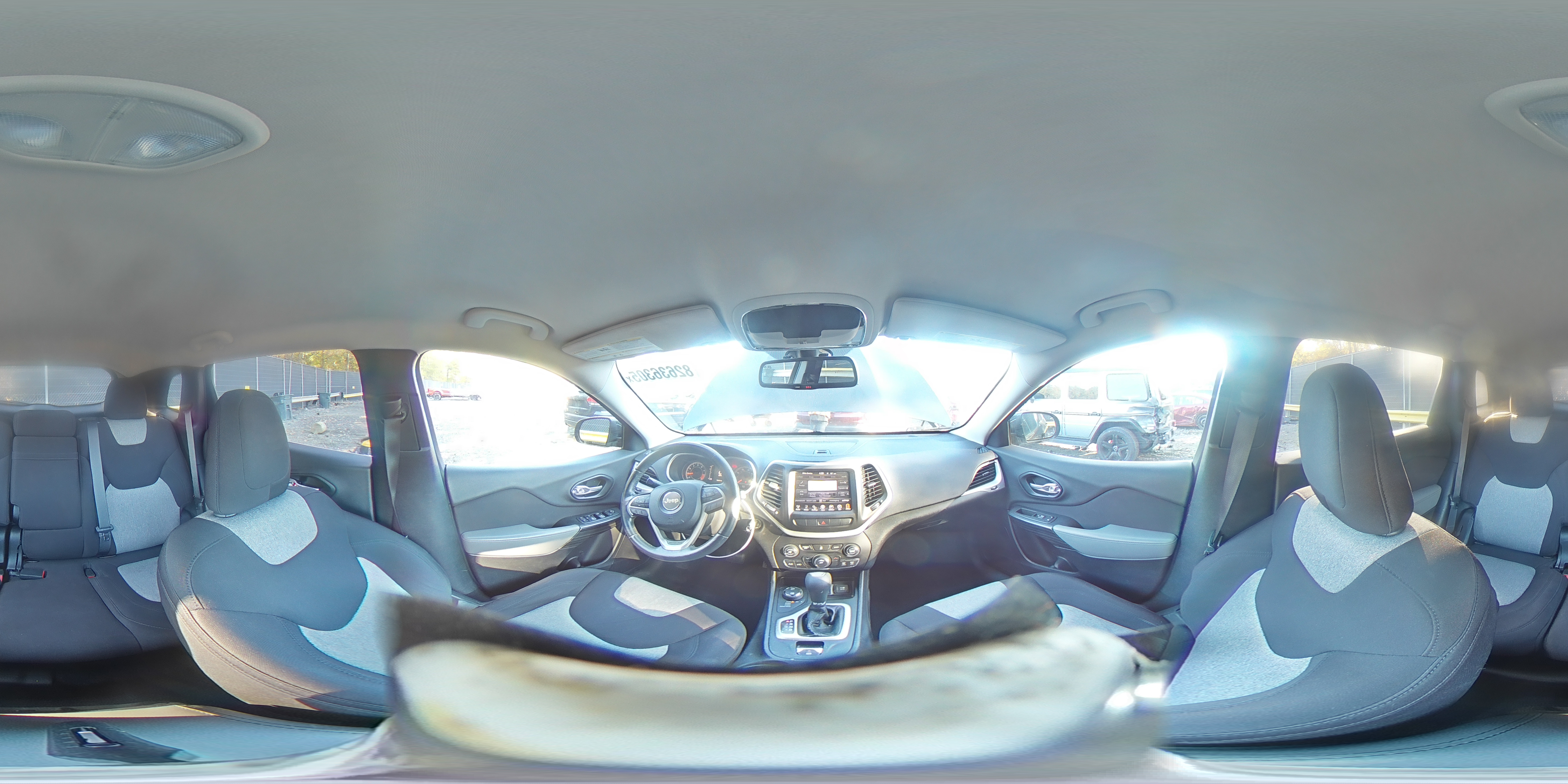 2014 Jeep Cherokee Latitude VIN: 1C4PJMCS1EW114318 Lot: 82636305