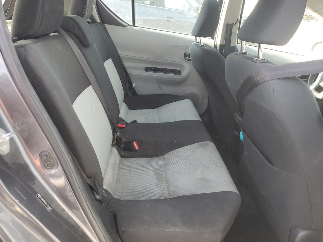 2013 Toyota Prius C VIN: JTDKDTB39D1531929 Lot: 89614265