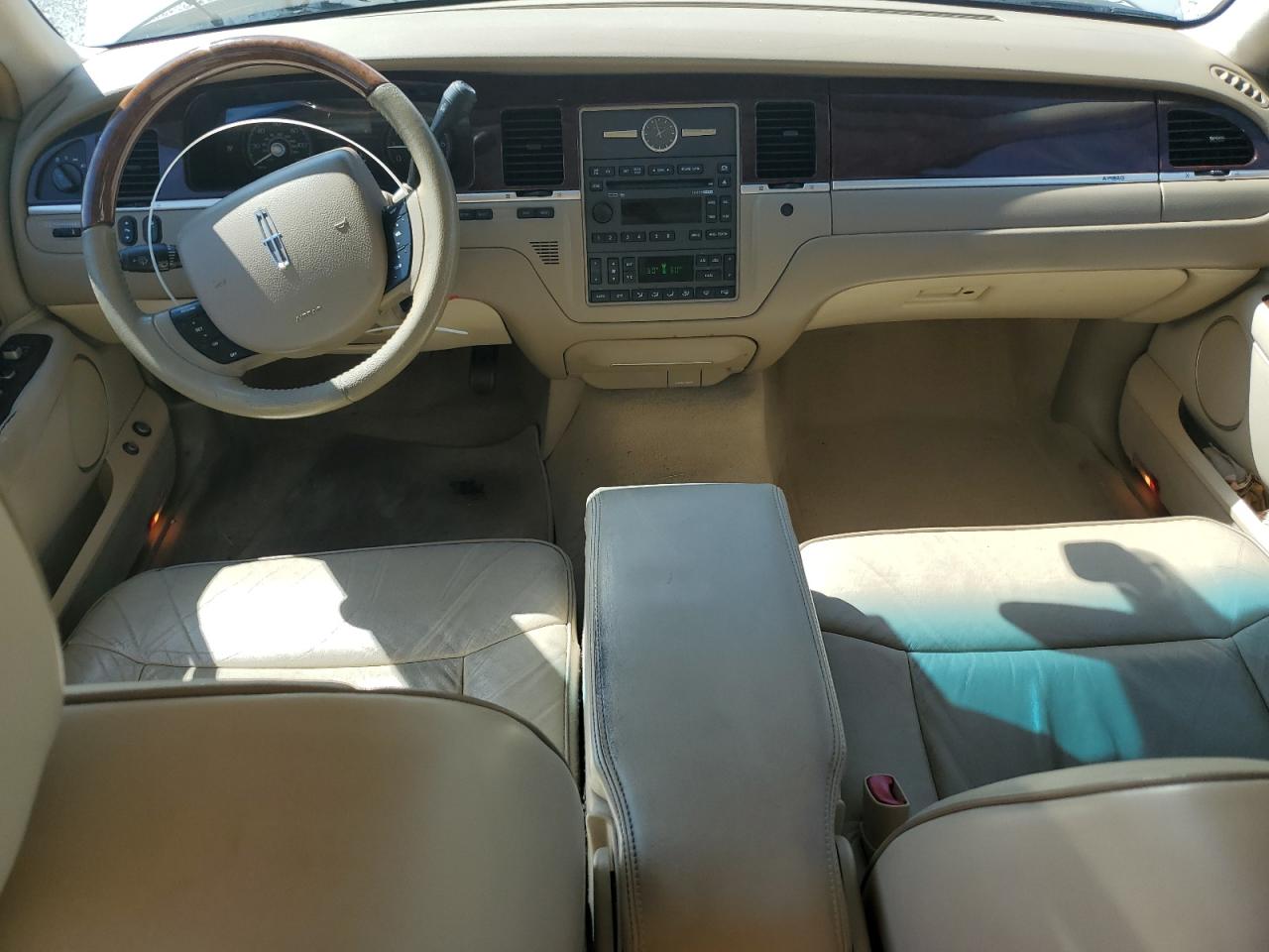 2006 Lincoln Town Car Designer VIN: 1LNHM83V96Y643675 Lot: 84955155