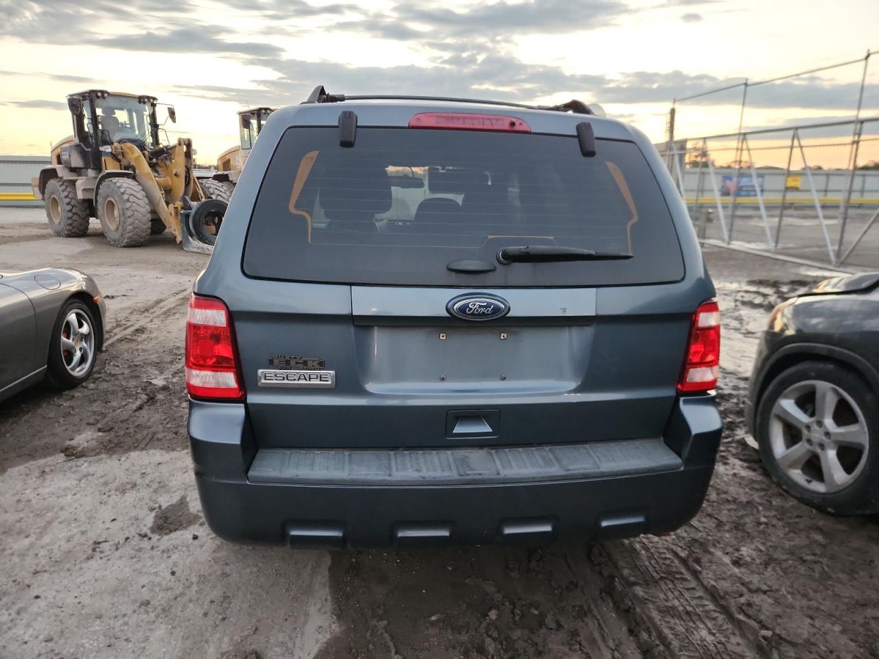 2011 Ford Escape Xls VIN: 1FMCU0C71BKB24405 Lot: 82270935