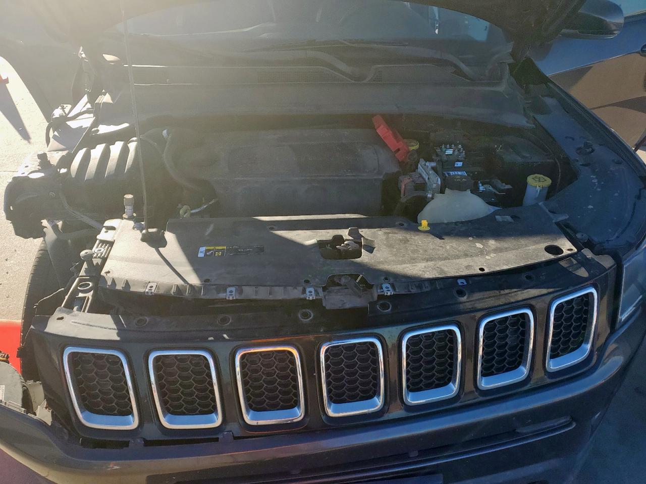 2019 Jeep Compass Limited VIN: 3C4NJCCB1KT663004 Lot: 90361975